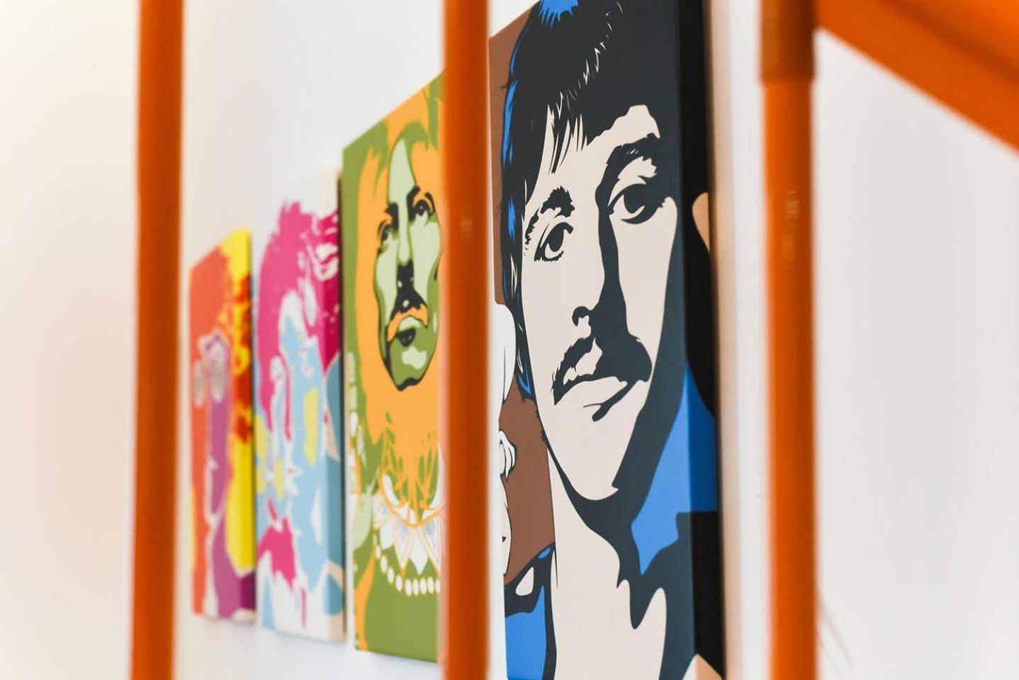 Central & Colorful Studio With Air Conditioning Budapest Luaran gambar